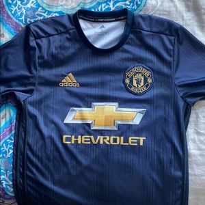 Sweet barely worn Adidas Manchester UChevy jersey.